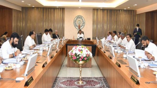  మంత్రులతో జగన్ ప్రత్యేక భేటీ ?