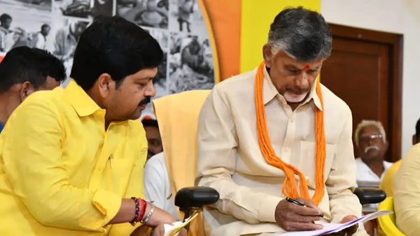 అధినేత నిర్ణయాన్ని గౌరవిస్తారా?