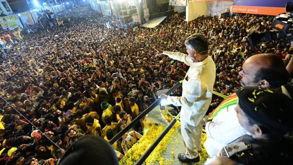 జగన్ జయహో బీసీ .. నాదీ బాధ్యతంటున్న చంద్రబాబు జగన్ జయహో బీసీ .. నాదీ బాధ్యతంటున్న చంద్రబాబు
