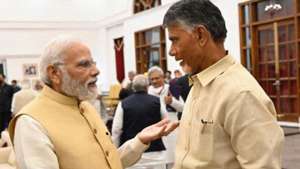 పవన్, చంద్రబాబు తలోదారి! పవన్, చంద్రబాబు తలోదారి!