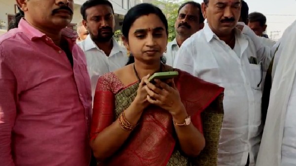 ఎమ్మెల్యే వల్ల అధికారులు తనను పట్టించుకోవటం లేదని ఆవేదన