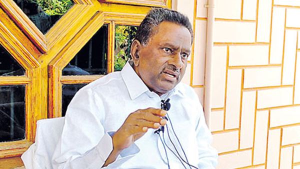 ప్యాకేజీలు తీసుకుంటే కనపడతాయిగా..