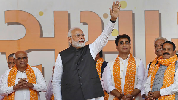 థంపింగ్ విక్టరీ.. థంపింగ్ విక్టరీ..