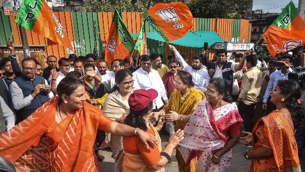 అప్పుడు కాంగ్రెస్ పార్టీకి 149.. ఇప్పుడు బీజేపీకి 156