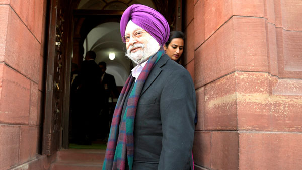 పెట్రోల్ ధరలు తక్కువున్న దేశాల జాబితాలోనే భారత్