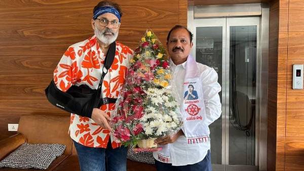 మెగా బ్రదర్స్ అండదండలు.. మెగా బ్రదర్స్ అండదండలు..