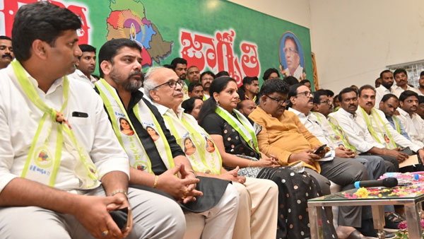 ఆ సత్తా తెలంగాణ జాగృతికే ఉందంటూ కవిత