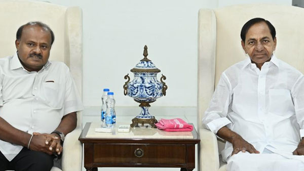 కుమార స్వామికి మద్దతుగా సీఎం కేసీఆర్ కుమార స్వామికి మద్దతుగా సీఎం కేసీఆర్