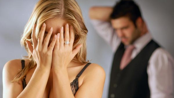 ప్రియుడికి మాయమాటలు చెప్పింది