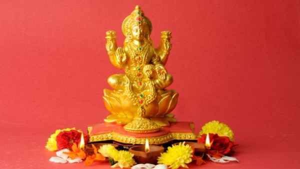 ప్రతీరోజూ ఈ పనులు చెయ్యండి .. లక్ష్మీ కటాక్షం కలుగుతుంది