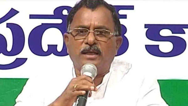 ప్రతిపక్షాలపై నిర్బంధం.. ప్రజాస్వామ్యం ఖూనీ చెయ్యటమే: మల్లు రవి