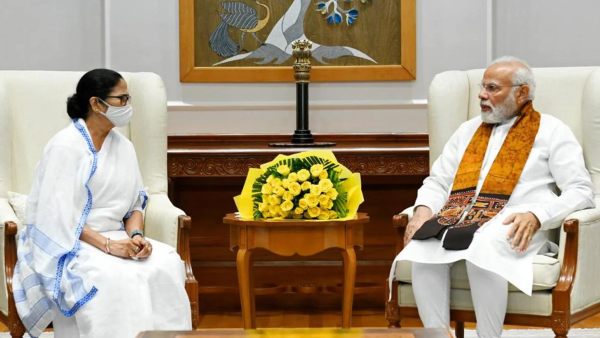 మీ అమ్మ.. మా అమ్మ..