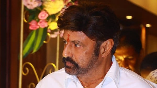 అన్ని గ్రామాలకు తిరుగుతున్న మొబైల్ ఆసుపత్రులు