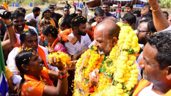 కేంద్ర దర్యాప్తు సంస్థల మీద నమ్మకంలేని కేసీఆర్ కు జాతీయపార్టీ దేనికి? కేంద్ర దర్యాప్తు సంస్థల మీద నమ్మకంలేని కేసీఆర్ కు జాతీయపార్టీ దేనికి?