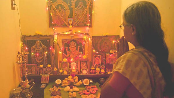 దేవుడి పూజ గదిలో ధ్యానం, జపం విషయంలో జాగ్రత్తలివే