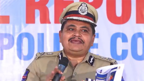 మహిళలపై నేరాలు... సైబర్ నేరాలు ఎలా ఉన్నాయంటే