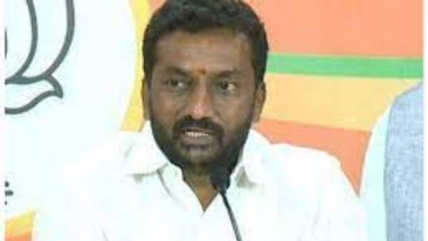 హరీశ్ రావు అడ్డదారిలో మంత్రి అయ్యారంటూ రఘునందన్