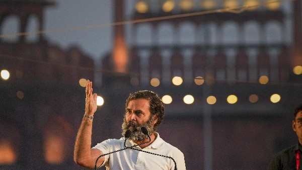  పాలిస్తోంది వారిద్దరే..