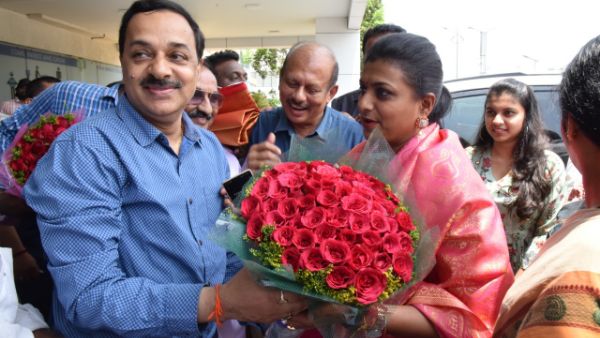 అన్ని పార్టీల నేతలూ.. అన్ని పార్టీల నేతలూ..