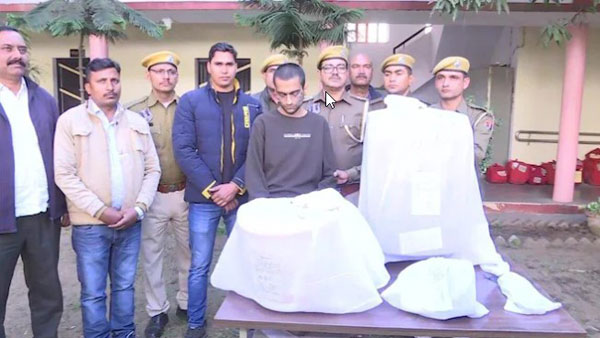 అత్తను హత్య చేసి పది ముక్కలుగా నరికాడు అత్తను హత్య చేసి పది ముక్కలుగా నరికాడు