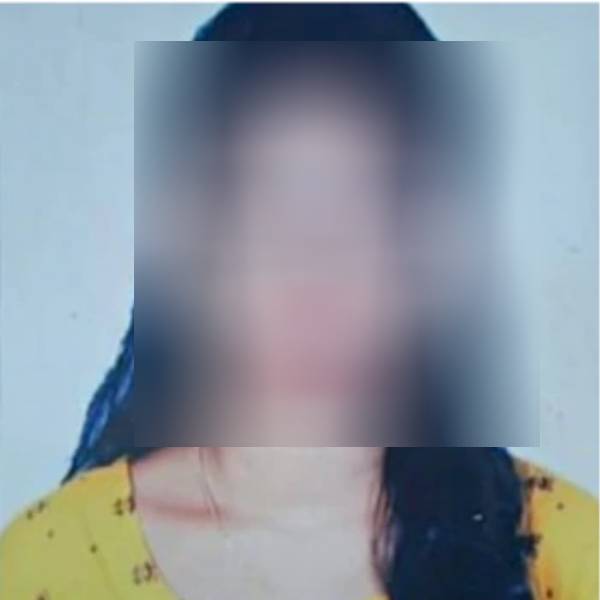 Student: A law college girl commits suicide in Bengaluru because of love failure.