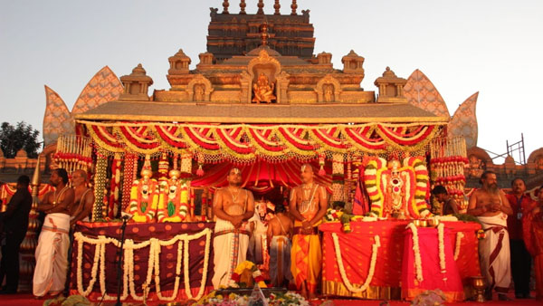 శ్రీవారి భక్తులను లెక్క పెడుతామా శ్రీవారి భక్తులను లెక్క పెడుతామా