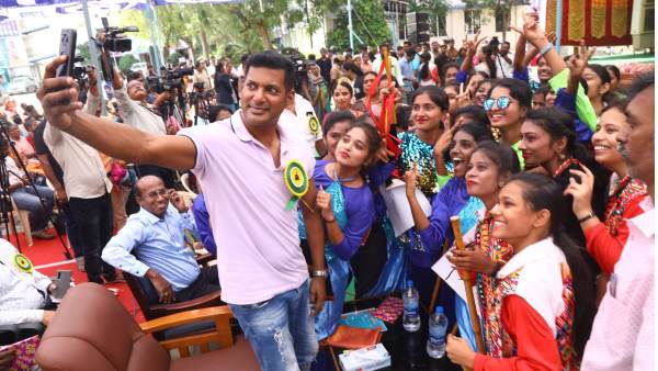 క్యాంప్ ఆఫీస్‌కు విశాల్..