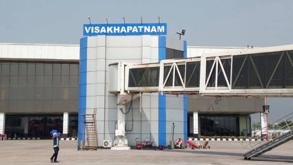 30 ఏళ్ల పాటు విశాఖకు విమానాలు బంద్ 30 ఏళ్ల పాటు విశాఖకు విమానాలు బంద్