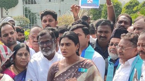 గవర్నర్ ను కలిసిన వైఎస్ షర్మిల... పోలీసులపై ఫిర్యాదు, వినతి పత్రం