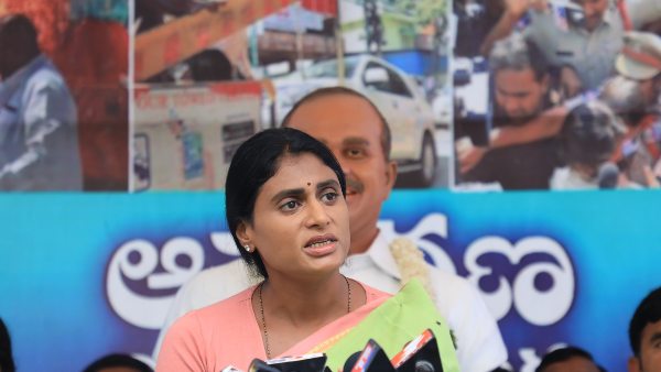 షర్మిలను టార్గెట్ చేసి సత్యవతి రాథోడ్ తీవ్ర విమర్శలు