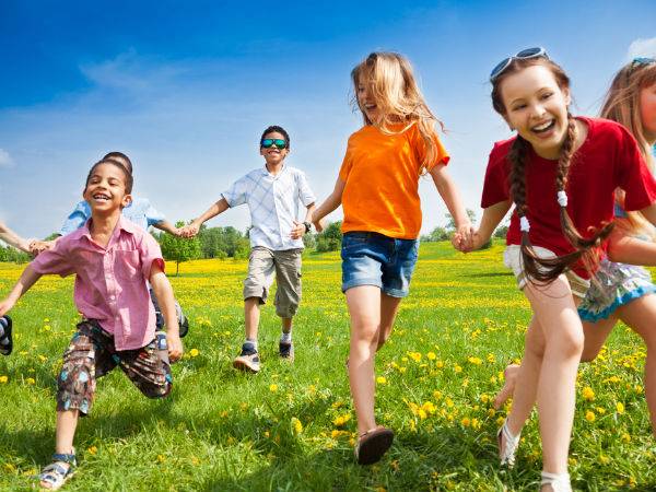 భార్యా, పిల్లలతో ప్రవర్తించేటప్పుడు మగవాళ్ళు ఇలా ఉండాలి భార్యా, పిల్లలతో ప్రవర్తించేటప్పుడు మగవాళ్ళు ఇలా ఉండాలి