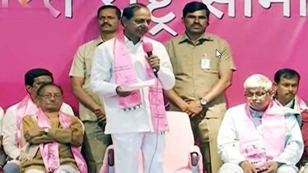అబ్ కీ బార్ కిసాన్ సర్కారంటూ కేసీఆర్ కీలక వ్యాఖ్యలు అబ్ కీ బార్ కిసాన్ సర్కారంటూ కేసీఆర్ కీలక వ్యాఖ్యలు