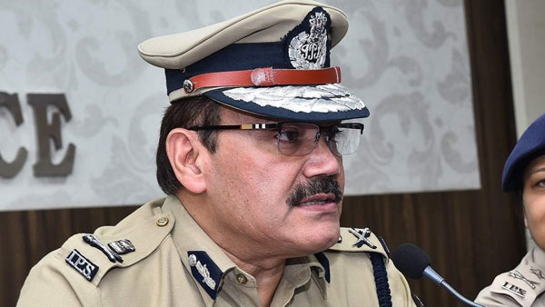 ఎన్నికల వేళ భారీ బదిలీలు..