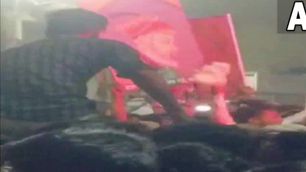 ఊరేగింపులో ఏం జరిగింది?