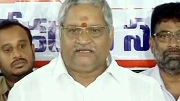 గవర్నర్ కు ఫిర్యాదు రేపిన చిచ్చు గవర్నర్ కు ఫిర్యాదు రేపిన చిచ్చు