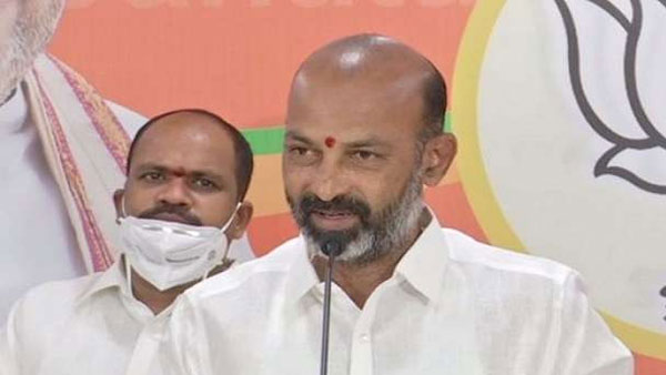 కేసీఆర్ కు టీచర్లపై ఏమాత్రం ప్రేమ లేదు: బండి సంజయ్