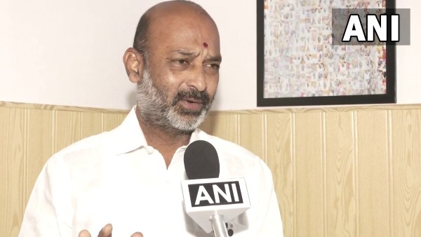 అబ్ కీ బార్ అబ్కారీ సర్కారంటూ బండి సంజయ్ ఎద్దేవా