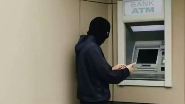 సెక్యూరిటీ గార్డులు లేని ఏటీఎం కేంద్రాలు