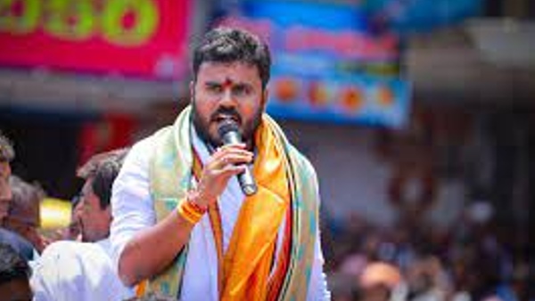 రామచంద్ర నివాసంపై దాడి