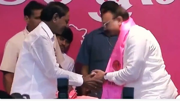 తోట, రావెలపై పెద్ద బాధ్యత పెడతానంటూ కేసీఆర్