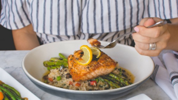 భోజనం చేసిన తర్వాత తినకూడనివి, తాగకూడనివి ఇవే