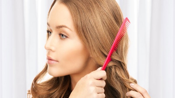 నట్టింట్లో జుట్టు దువ్వుతున్నారా? అయితే జరిగేదిదే