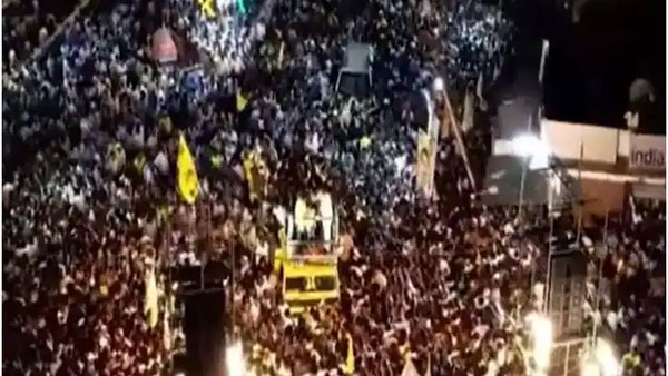 చంద్రబాబు సభల్లో తొక్కిసలాటతో..