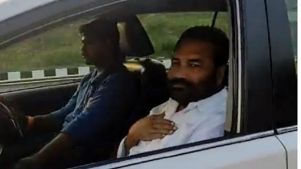 YSRCP MLA Kotamreddy Sridhar Reddy arrive CM YS Jagans camp office at Tadepalli to meet him YSRCP MLA Kotamreddy Sridhar Reddy arrive CM YS Jagans camp office at Tadepalli to meet him