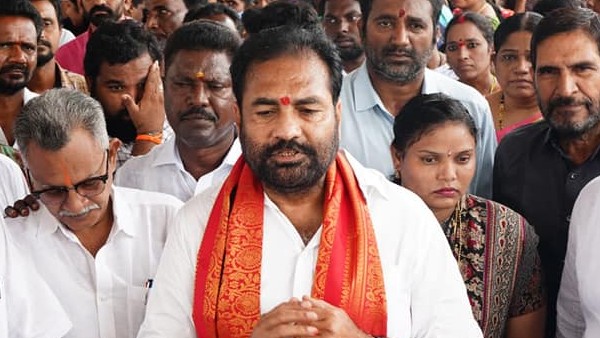 వైసీపీ సంప్రదింపులు వైసీపీ సంప్రదింపులు