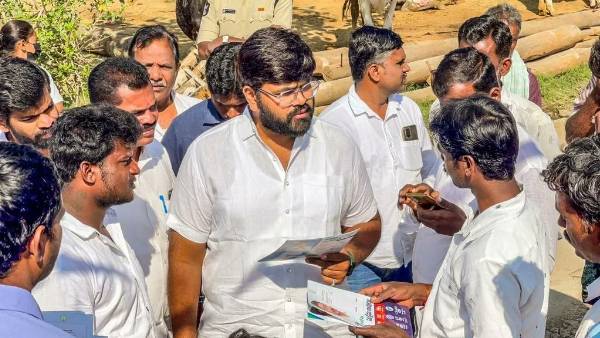 పెద్దిరెడ్డి పర్యటన..