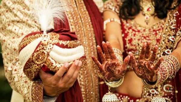 విడాకులు తీసుకున్న దంపతులు