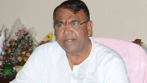 మైకులు దొరకగానే ఆరోపణలు చేయొద్దన్న శాసన సభ స్పీకర్ పోచారం