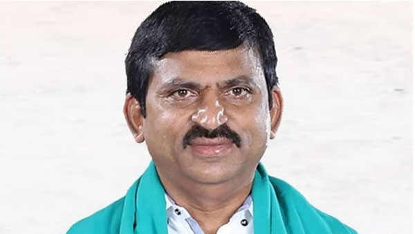 బీజేపీలోకా -కాంగ్రెస్ లో ఎంట్రీ ఇస్తారా