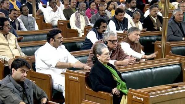 అదే వరసలో.. అదే వరసలో..